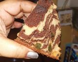 जेब्रा नटस केक (zebra Nuts cake recipe In Hindi) रेसिपी चरण 7 फोटो