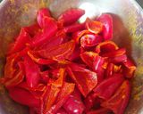 લાલ મરચા નું અથાણું (Red Chilly Pickle Recipe In Gujarati) રેસીપી સ્ટેપ1ફોટો