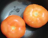 A picture of step 1 of Tomato mushroom tofu soup.