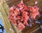 Une image de l'étape 4 de Tomates farcies au crabe, mayonnaise et aneth.