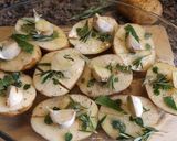 Foto del paso 3 de la receta: Patatas tajeadas asadas al romero con ajo y bacon