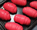 Foto langkah ke 5 dari resep Red Velvet Salt Bread.