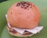 Foto langkah ke 6 dari resep Burger simple.