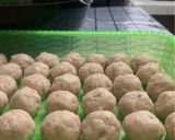Foto langkah ke 3 dari resep Chicken Cheese Balls.