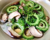 Hình bước làm 3 của món Canh Khổ Qua Rừng Nấu Nấm Đông Cô