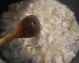 A picture of step 1 of Tamal en cazuela.