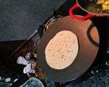 A picture of step 6 of Fulka with paneer bhurji.