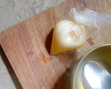 A picture of step 1 of Stick egg net sausage.