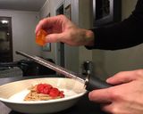 Foto del passaggio 4 della ricetta Spaghetti con uovo grattugiato