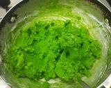 A picture of step 3 of Tri colour goli idli.