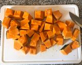 Foto del paso 1 de la receta: Tarta bicolor 💚🧡(acelga y zapallo)