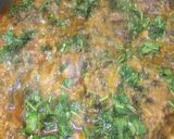 A picture of step 9 of Palak shaljam gosht.