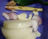 Foto langkah ke 1 dari resep Ayam ungkep tomat.
