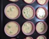 A picture of step 6 of Rhubarb and curd cheese muffins.