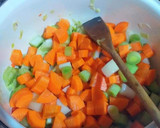 Foto del paso 12 de la receta: Sopa imperial de verduras con tronchos de coliflor y brócoli