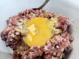 Bola daging anti ribet
