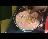 A picture of step 8 of Garlic gravy.