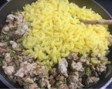Une image de l'étape 4 de Potimarron farci au poulet, fèves et châtaignes - LRQDO.