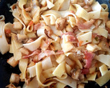 Foto del paso 2 de la receta: Pappardelle con berenjena, bacon y mozzarella