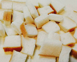 Foto langkah ke 1 dari resep Sweet Rusk Biskuit Kering Simple Dengan Roti Tawar.