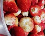صورة لخطوة 1 من وصفة 🦋🍓 تفريز الفروالة على طريقة ريحانه الجنة 🍓🦋
