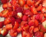 A picture of step 1 of Strawberry cream cheese roll.