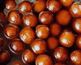 A picture of step 5 of Gulab jamun.