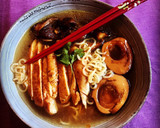 Foto del paso 7 de la receta: Ramen miso de pollo y shiitake