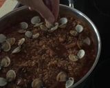 Foto del paso 11 de la receta: Arroz integral meloso con pulpo y berberechos frescos