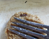 Foto del paso 3 de la receta: Galletas de naranja, avena y pasas🧉