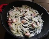Foto del paso 2 de la receta: Calamares 🦑 en salsa