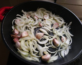 Foto del paso 2 de la receta: Calamares 🦑 en salsa