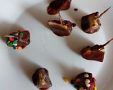 A picture of step 3 of Fruits chocolate / all children are happy.