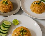 รูปขั้นตอนการทำที่ 2 ของ "ข้าวผัดปลากระป๋อง" 🍚🐟🥚