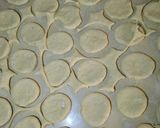 A picture of step 5 of Coconut mandazis.