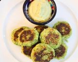 Foto del paso 1 de la receta: BOCADITOS DE QUINOA Y BRÓCOLI CON DIP DE ARVEJAS (SIN TACC)