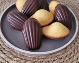 Une image de l'étape 8 de Madeleines coque en chocolat 🍫.