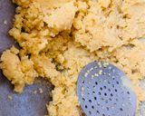 A picture of step 3 of Moong Daal Halwa.