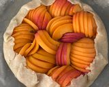 Une image de l'étape 3 de Tarte rustique aux abricots.
