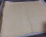 Foto del paso 1 de la receta: Empanada de mortadela de bologna y queso con masa de hojaldre