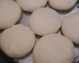 Foto del paso 3 de la receta: Arepa de queso en la sartén