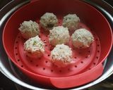 A picture of step 3 of Rice - Paneer Momos.