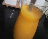 A picture of step 2 of Orange Ice lolly.