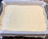 Foto del paso 7 de la receta: Pastel de mantequilla, naranja y plátano, con cobertura crujiente