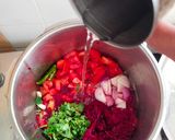 टोमेटो और बीट सूप (Beet Tomato soup Recipe In Hindi) रेसिपी चरण 1 फोटो
