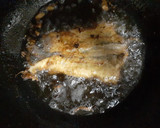 Foto del paso 4 de la receta: Pescado Frito con Ensalada Surtida