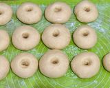Foto langkah ke 6 dari resep Donat Empuk Tanpa Ulen.