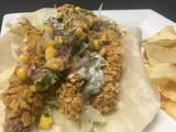 Foto del paso 7 de la receta Tacos de pescado con tártara de jalapeño y chips de papa