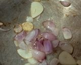Foto langkah ke 2 dari resep Sop Telur Puyuh Bumbu Iris.