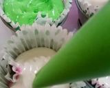 Foto langkah ke 8 dari resep Bolkus Tersenyum Merekah No Soda Water Praktis Ekonomis.